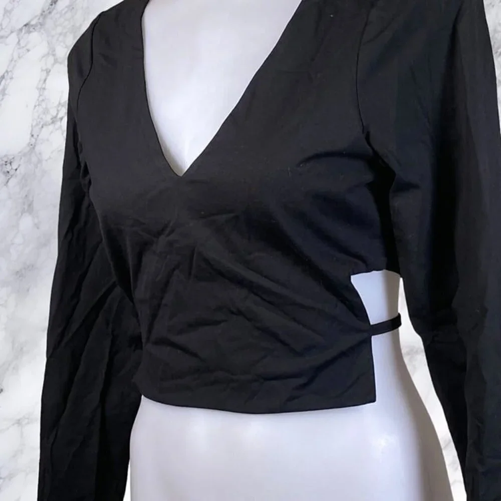 Superdown Hannah Open Back Top - Black